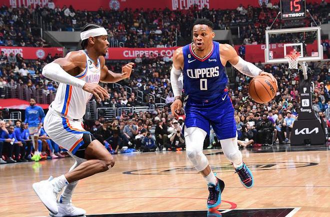 凭借其卓越 凭借其卓越