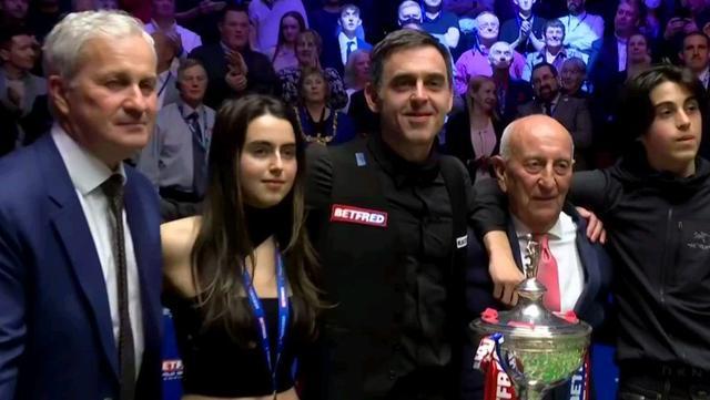 这块巨石不 这块巨石不