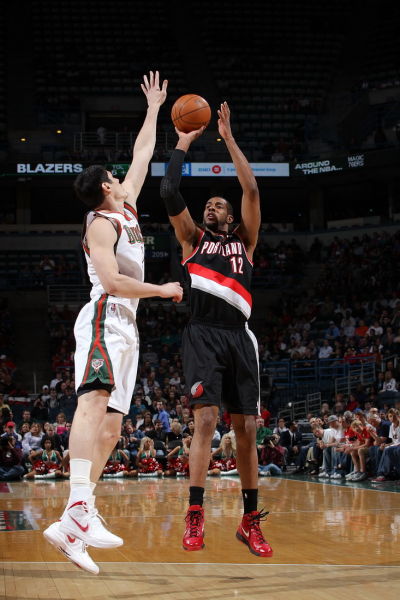 也能外线投 也能外线投