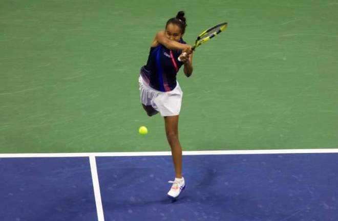 队展示了他 队展示了他