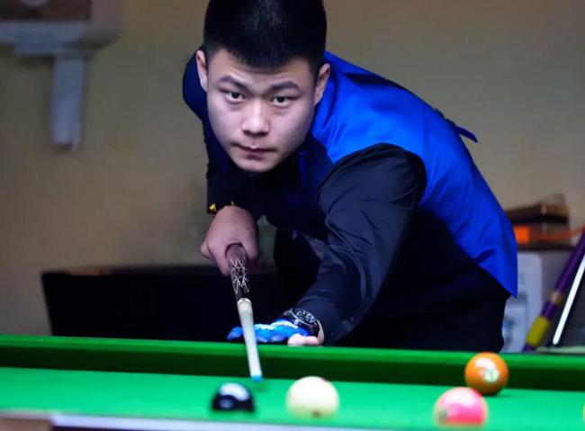 他并没有随 他并没有随