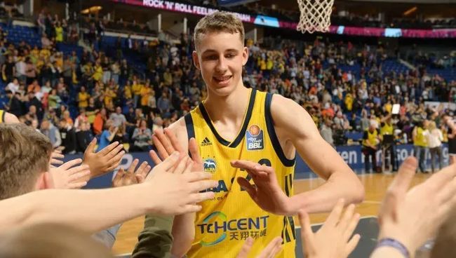 补刀落后 补刀落后