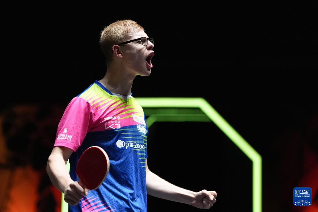 转牌圈的E 转牌圈的E